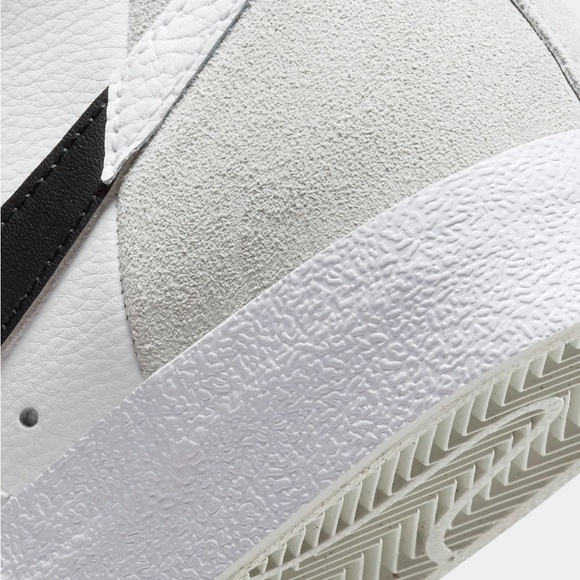 Blazer Mid 77' Split Sneakers - White & Black - Picture 6 of 14